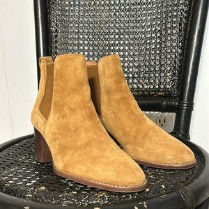 Madewell The Regan Boot in Suede